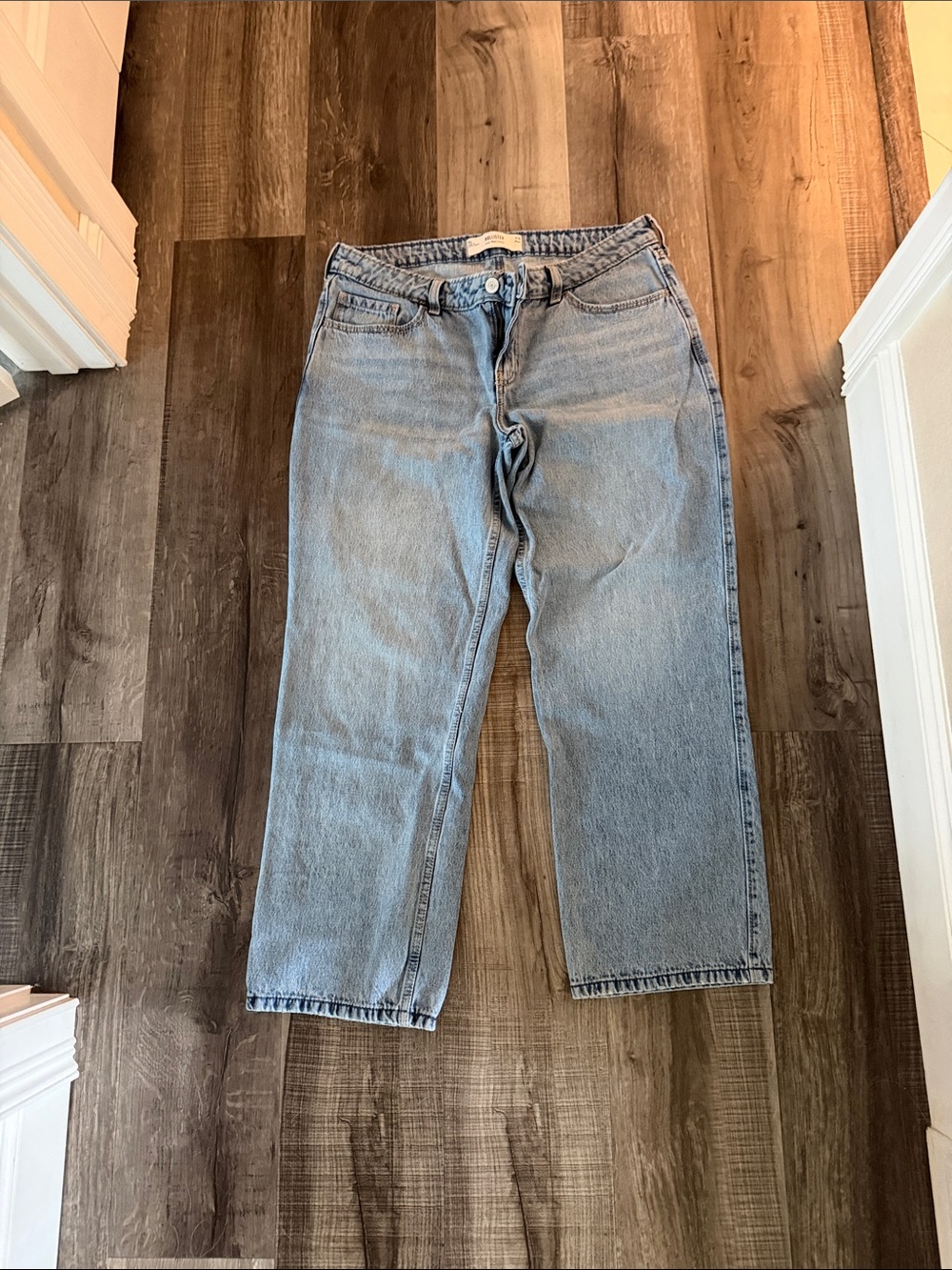 Hollister Light Blue Relaxed Fit women’s jeans